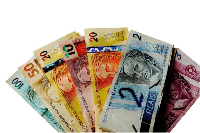 Beneficiários do Auxílio Brasil e BPC têm empréstimo consignado liberado